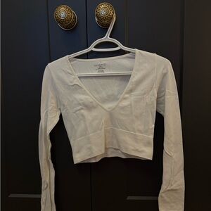 Dynamite White Long Sleeve Fitted Crop Blouse